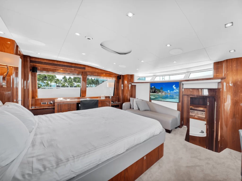 120 feet sunseeker cancun rental yacht (13)