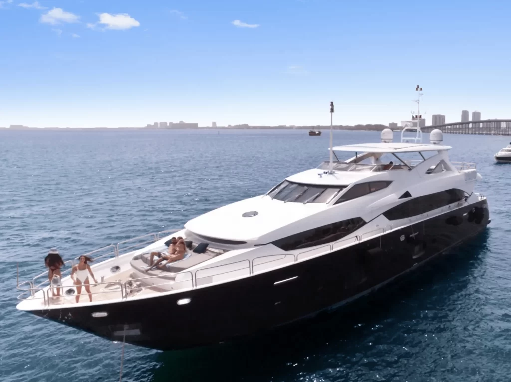 120 feet sunseeker cancun rental yacht (3)