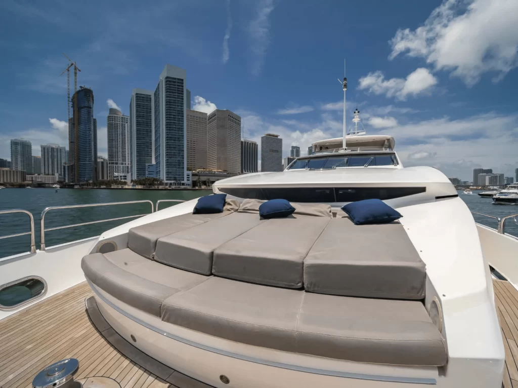 120 feet sunseeker cancun rental yacht (7)