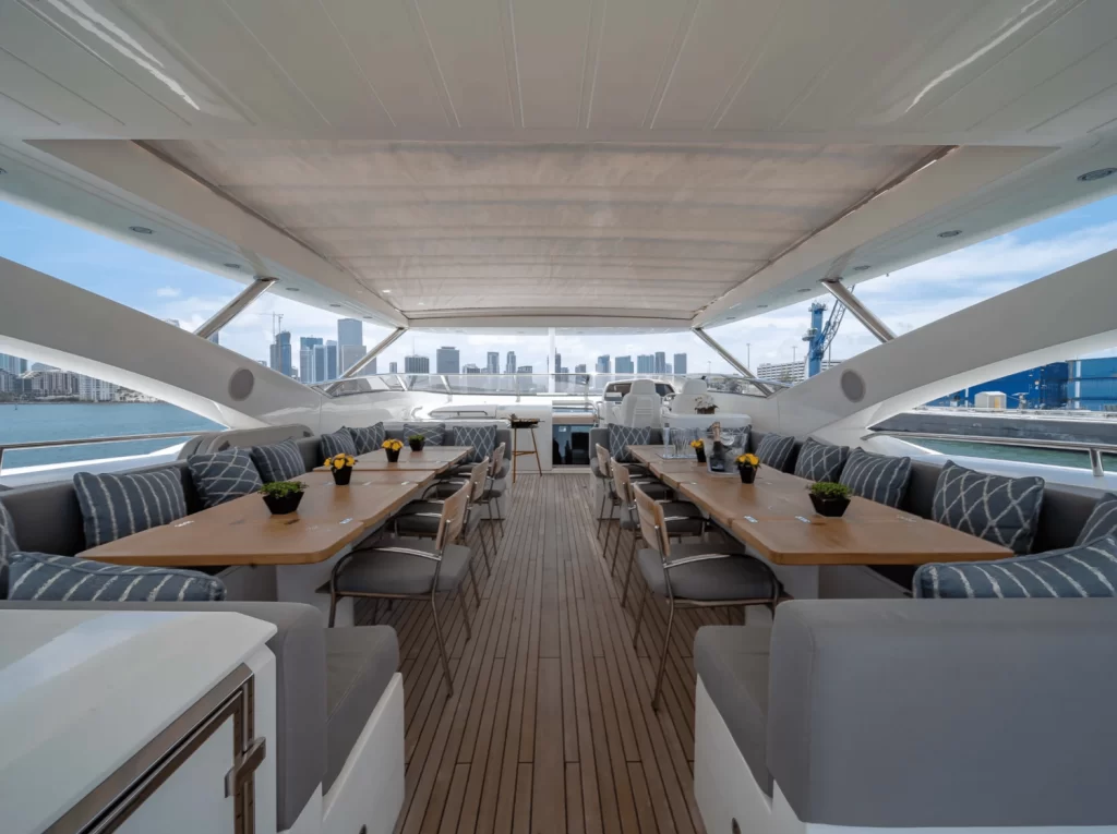 120 feet sunseeker cancun rental yacht (9)