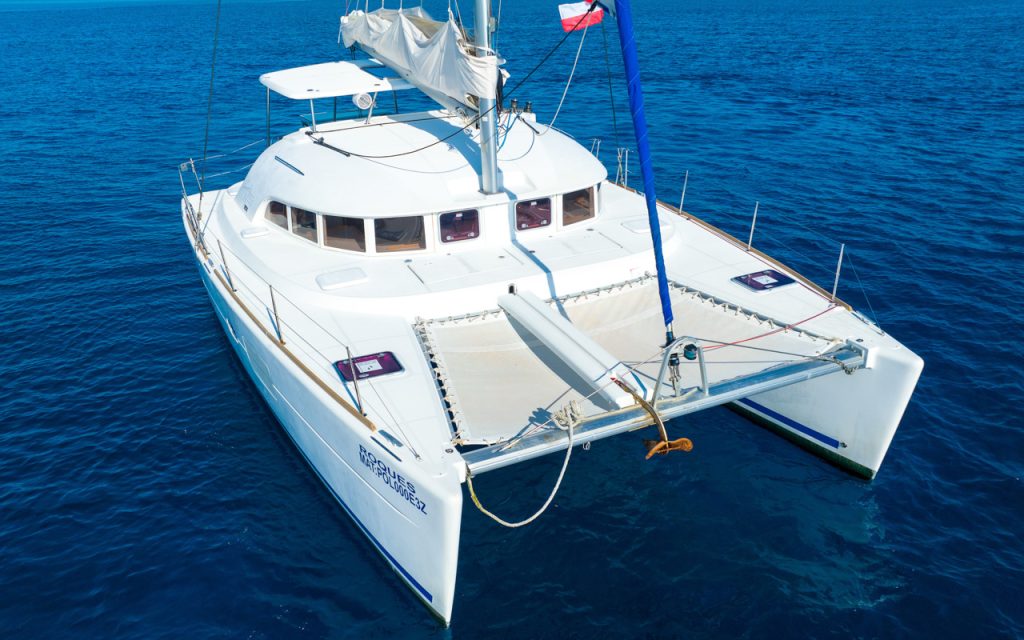 38 Lagoon catamaran 01