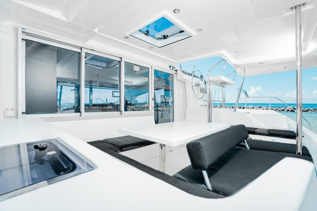 40 leopard catamaran 04