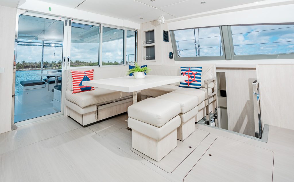 40 leopard catamaran 10