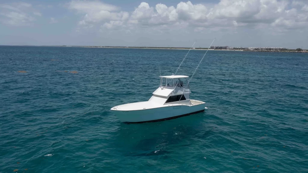 44 feet hatteras cancun yacht for rent (3)