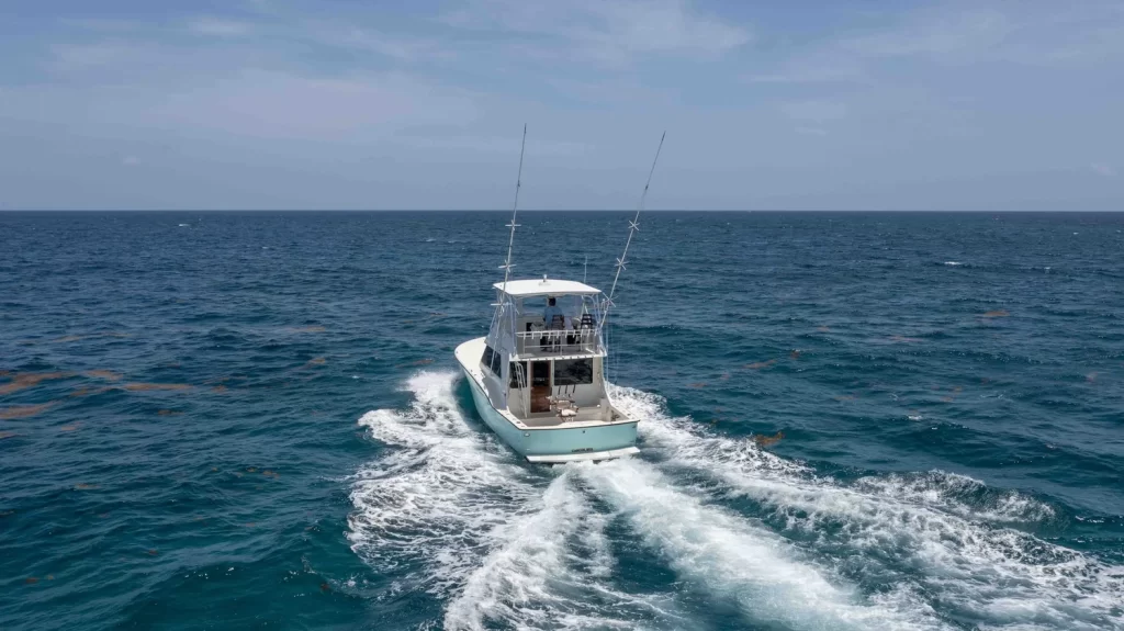 44 feet hatteras cancun yacht for rent (7)