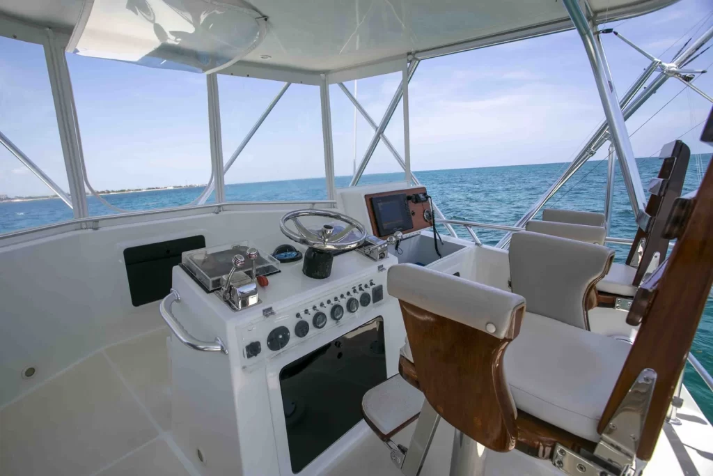 44 feet hatteras cancun yacht for rent (9)
