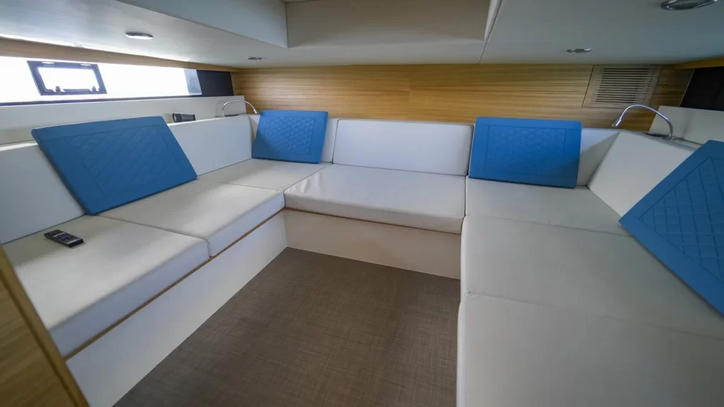 cancun yacht for rent 42 feet antonio (8)